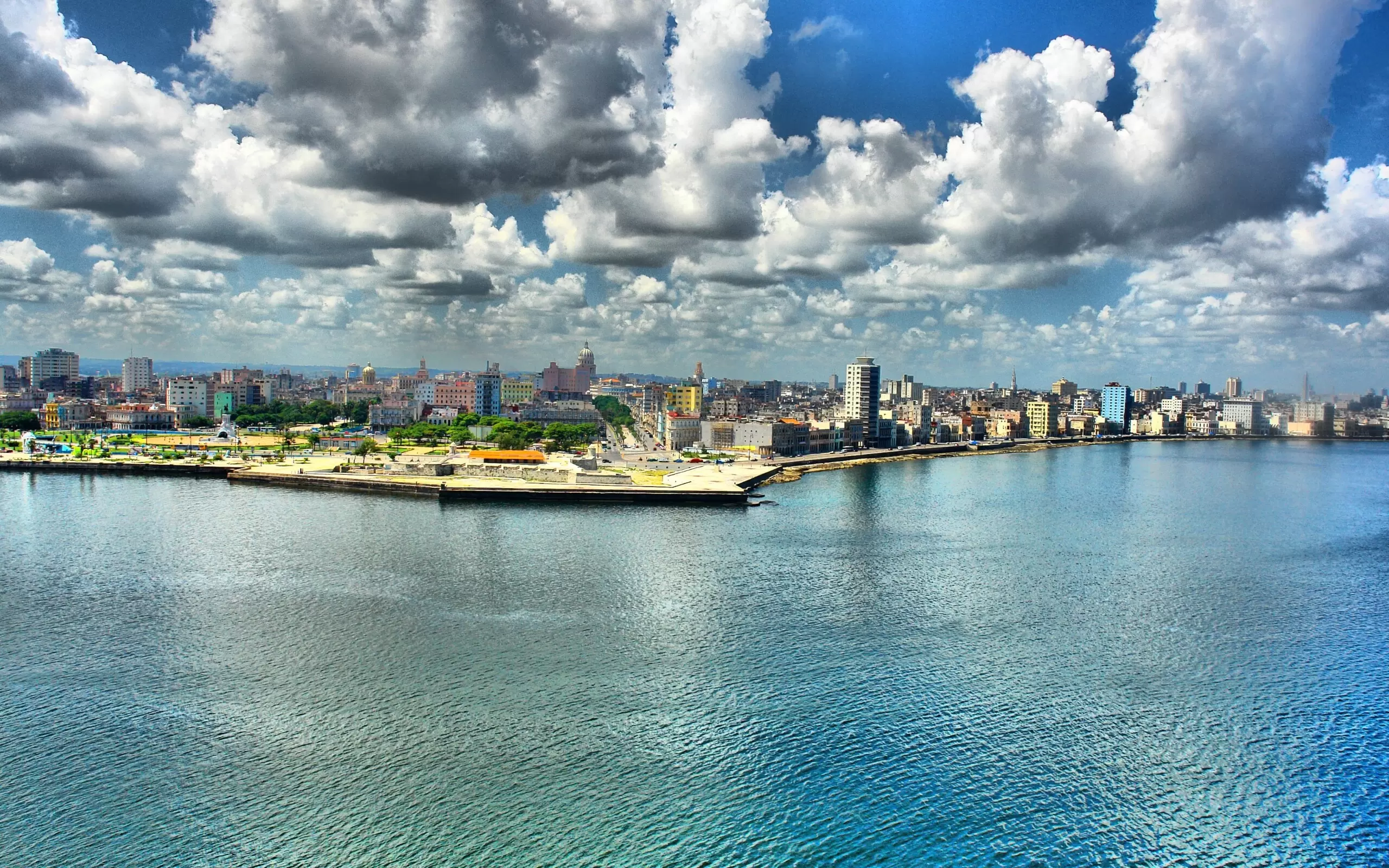 Malecón, La Habana}